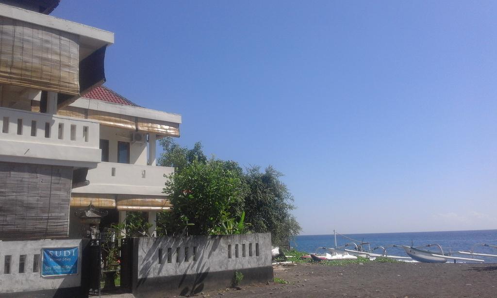 Sudi Homestay Амед Екстер'єр фото
